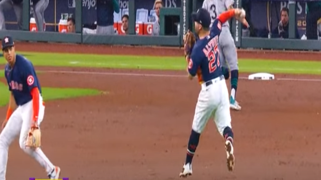 Yordan Alvarez hot streak continues